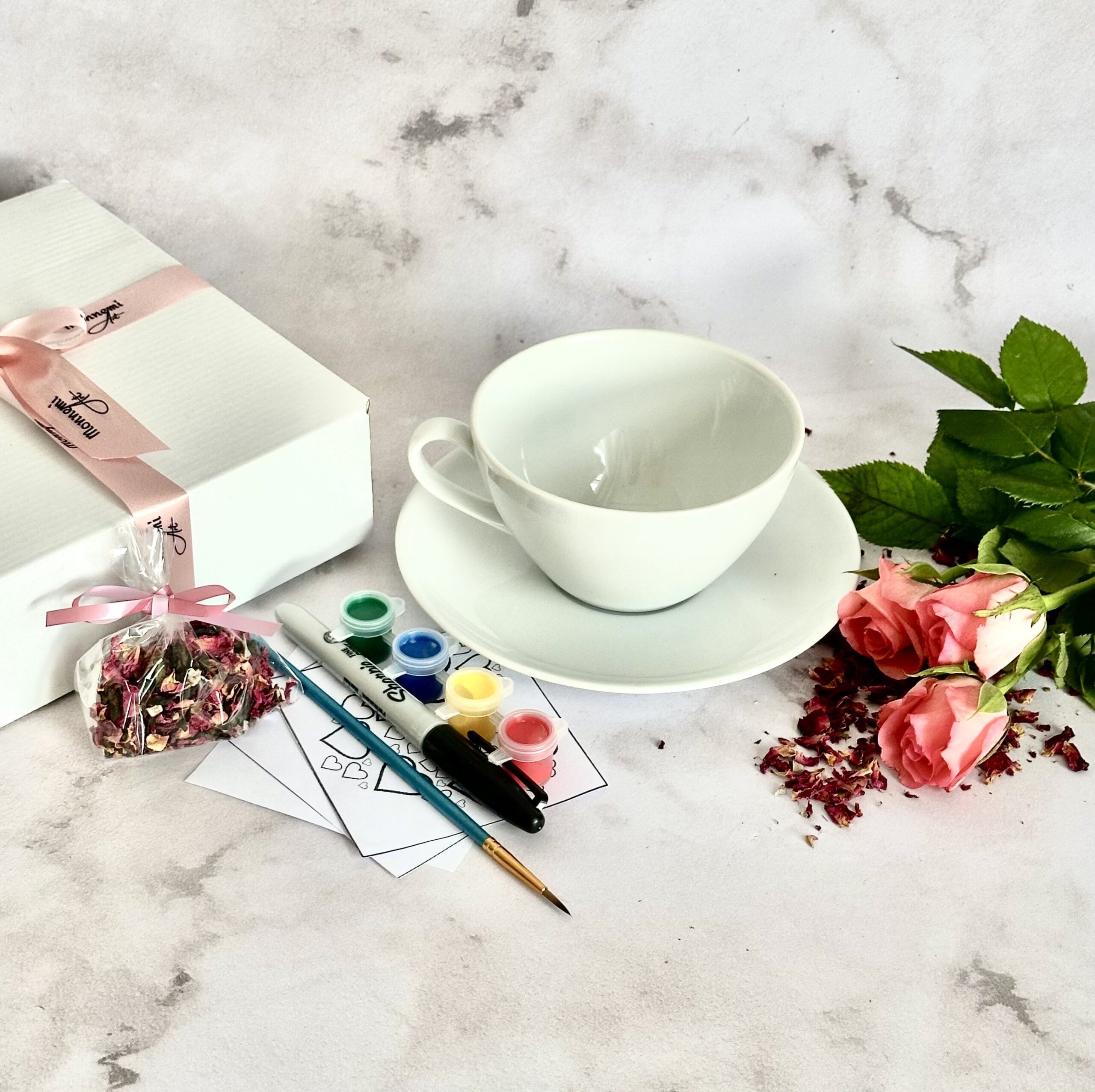 ART BOX PORCELANOWA FILIŻANKA ZE SPODKIEM